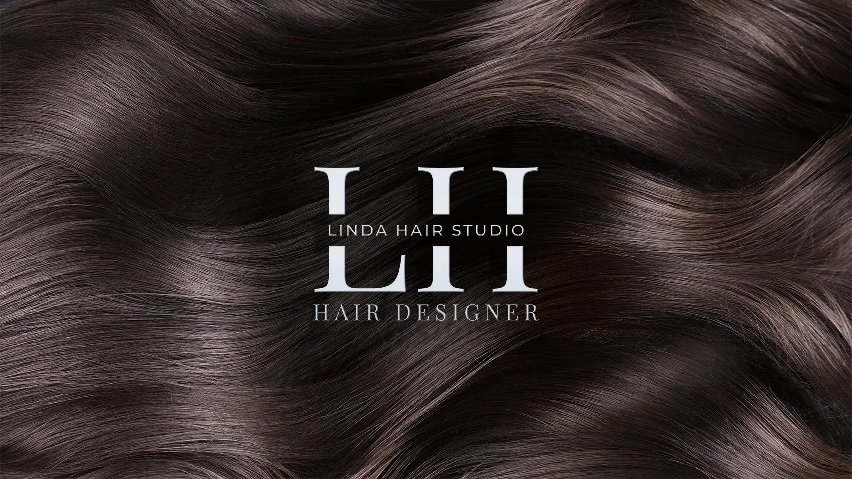 Wortmarke Linda Hair Studio auf dunklem, gewelltem Haar