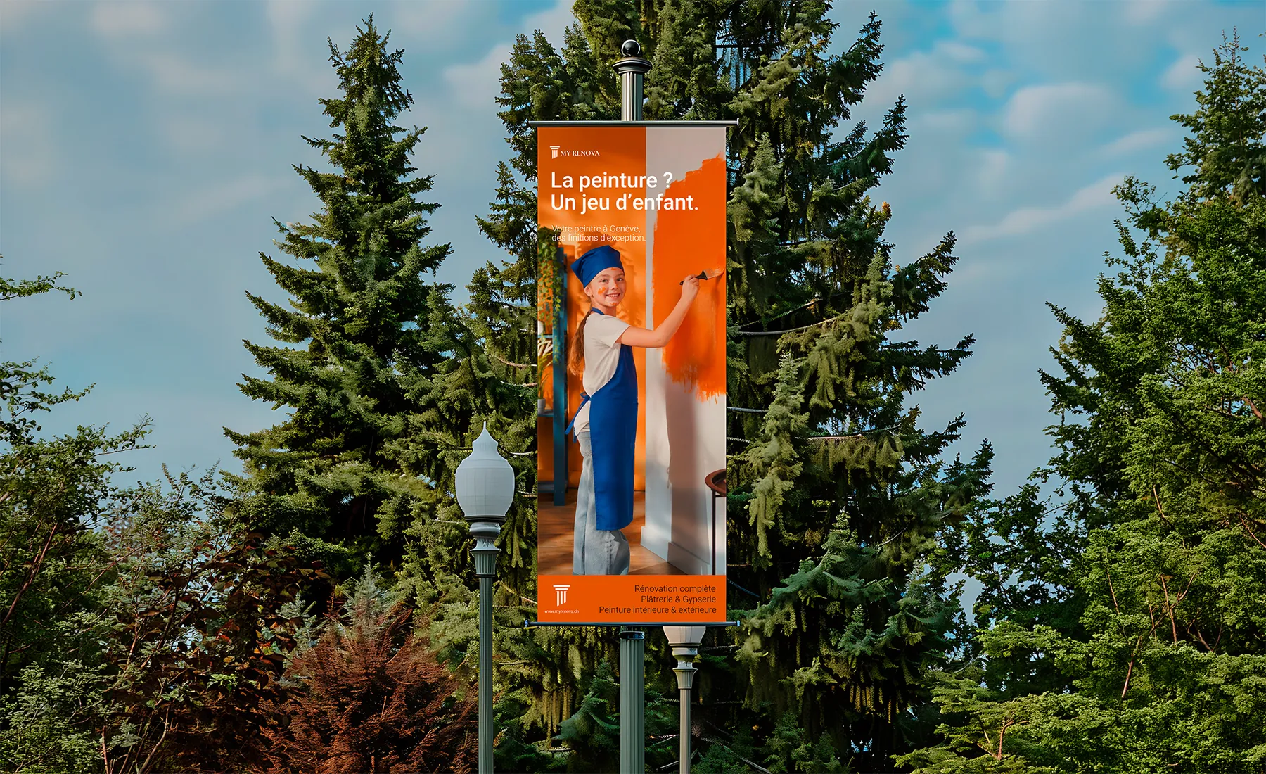 Werbebanner von My Renova an einem Mast im Freien